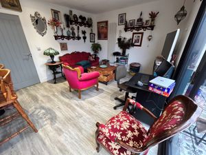Lounge area- click for photo gallery